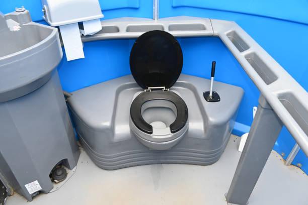 Best Portable restroom trailer rental  in Bethany, IL